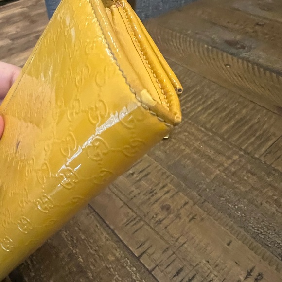 Gucci Yellow Microguccissima Wallet🩷 - Picture 3 of 8